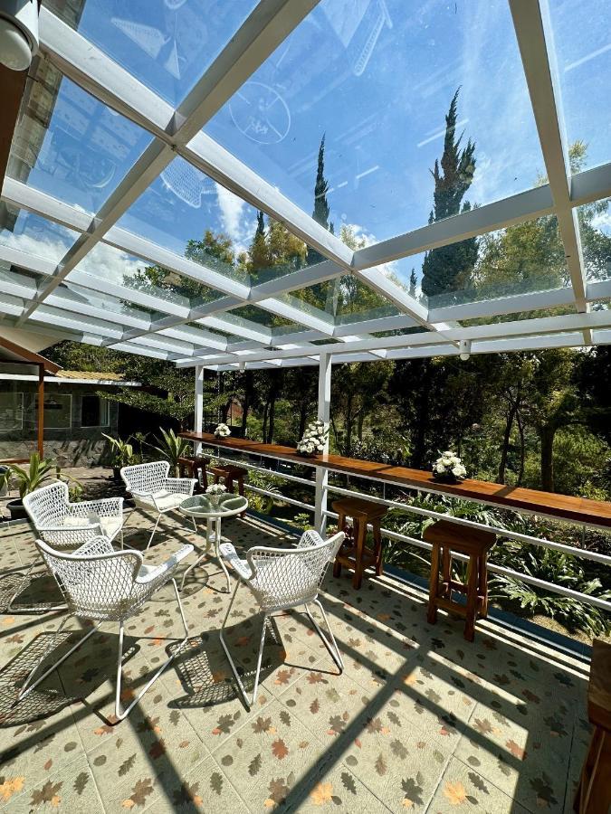 Villa Putih Le Cordon Бандунг Экстерьер фото